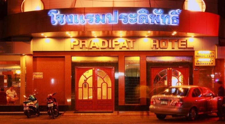 Pradipat Hotel Bangkok Exterior foto