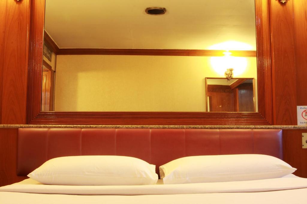 Pradipat Hotel Bangkok Habitación foto